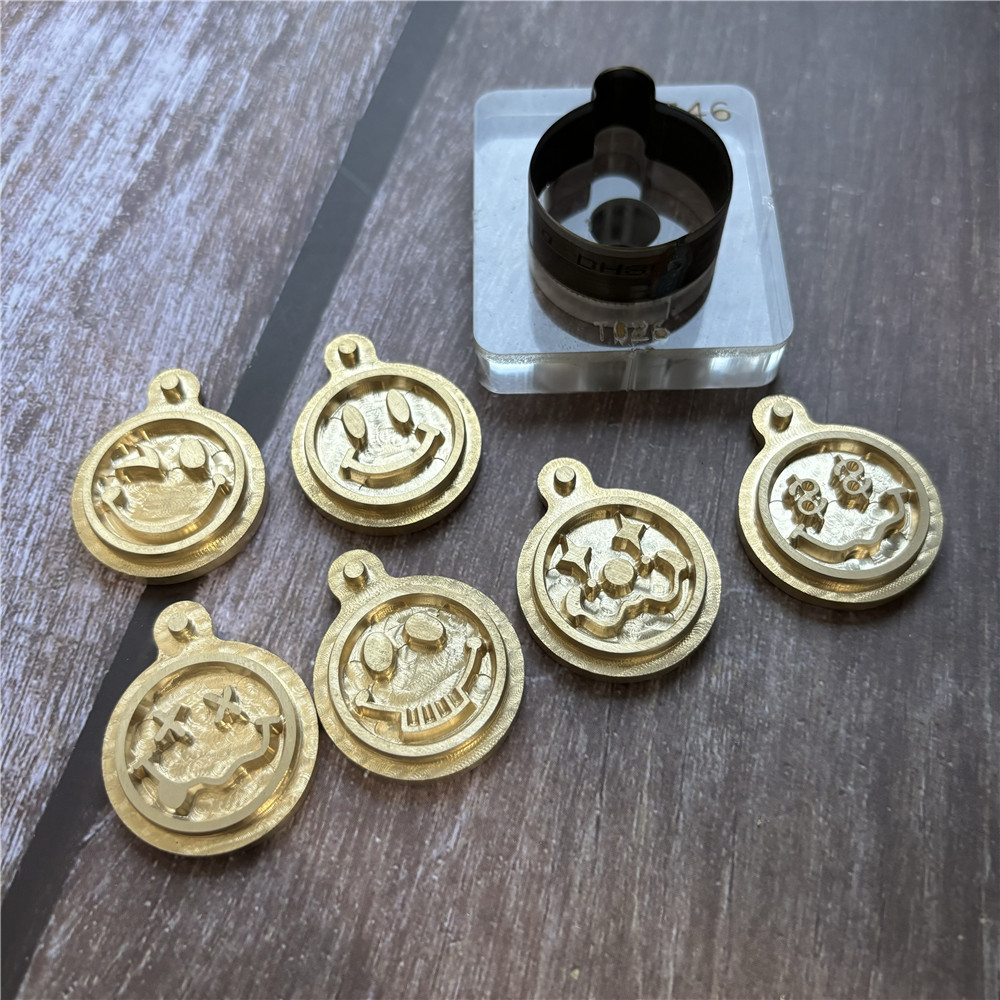Custom Pendant Smile Face Copp - đánh giá và giá Leather Stamp Set